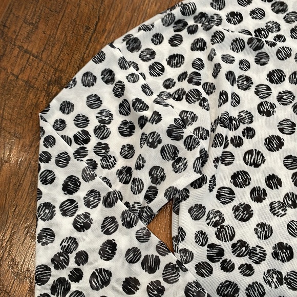 Kozan Sheer Mesh Top - Picture 3 of 6